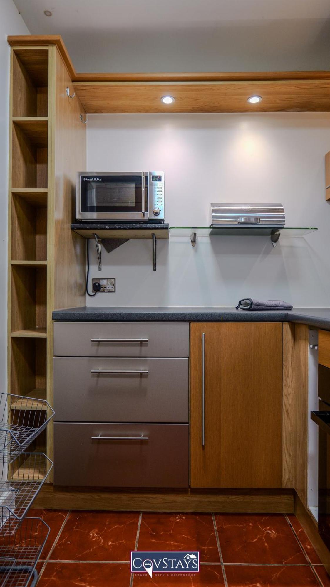 Triumph House - 3-bed 2-bath In Centre By Covstays Apartment Coventry